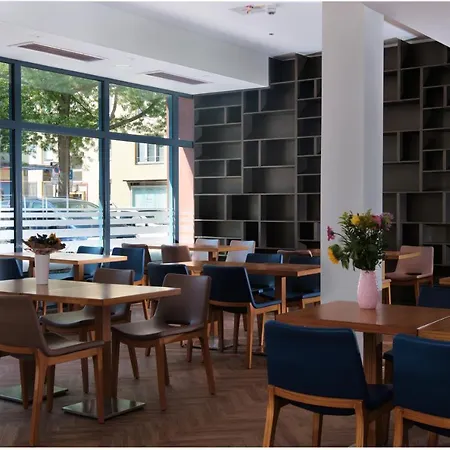 Yors Hotel