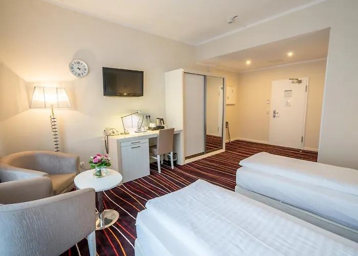 Yors Hotell 3*